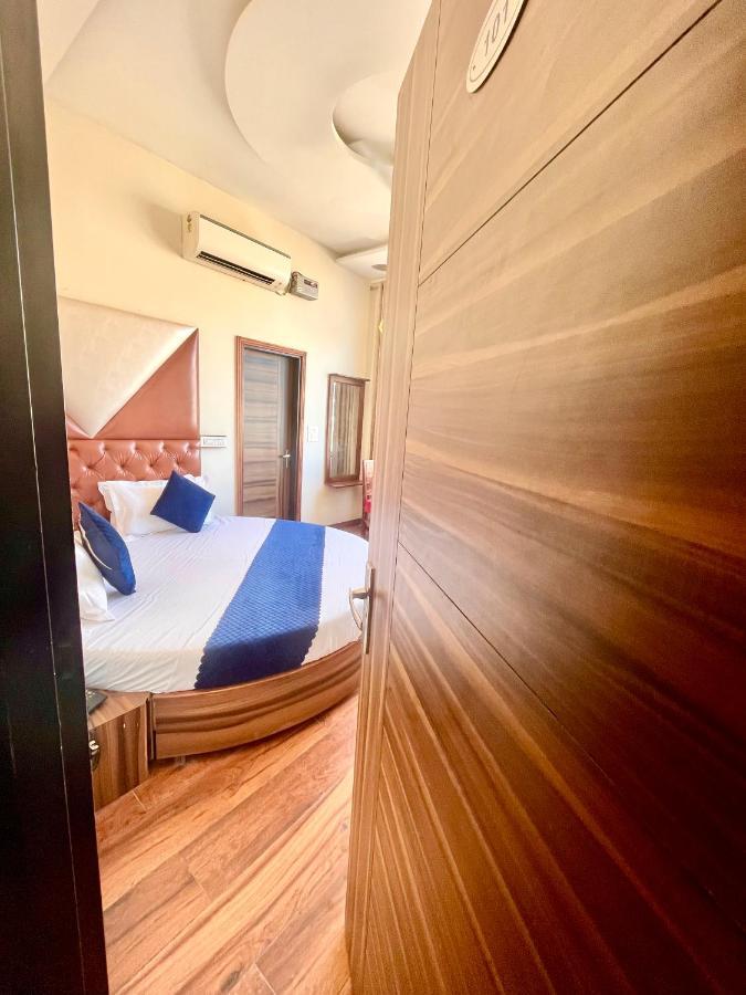 Hotel Woodcrest Zirakpur - Best Family Hotel By - A Unit Of Sidham Group Extérieur photo