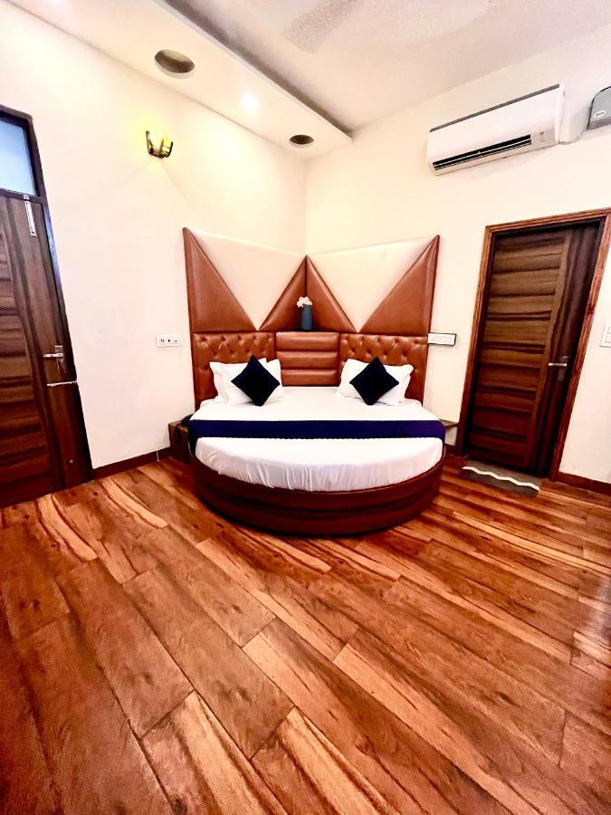 Hotel Woodcrest Zirakpur - Best Family Hotel By - A Unit Of Sidham Group Extérieur photo
